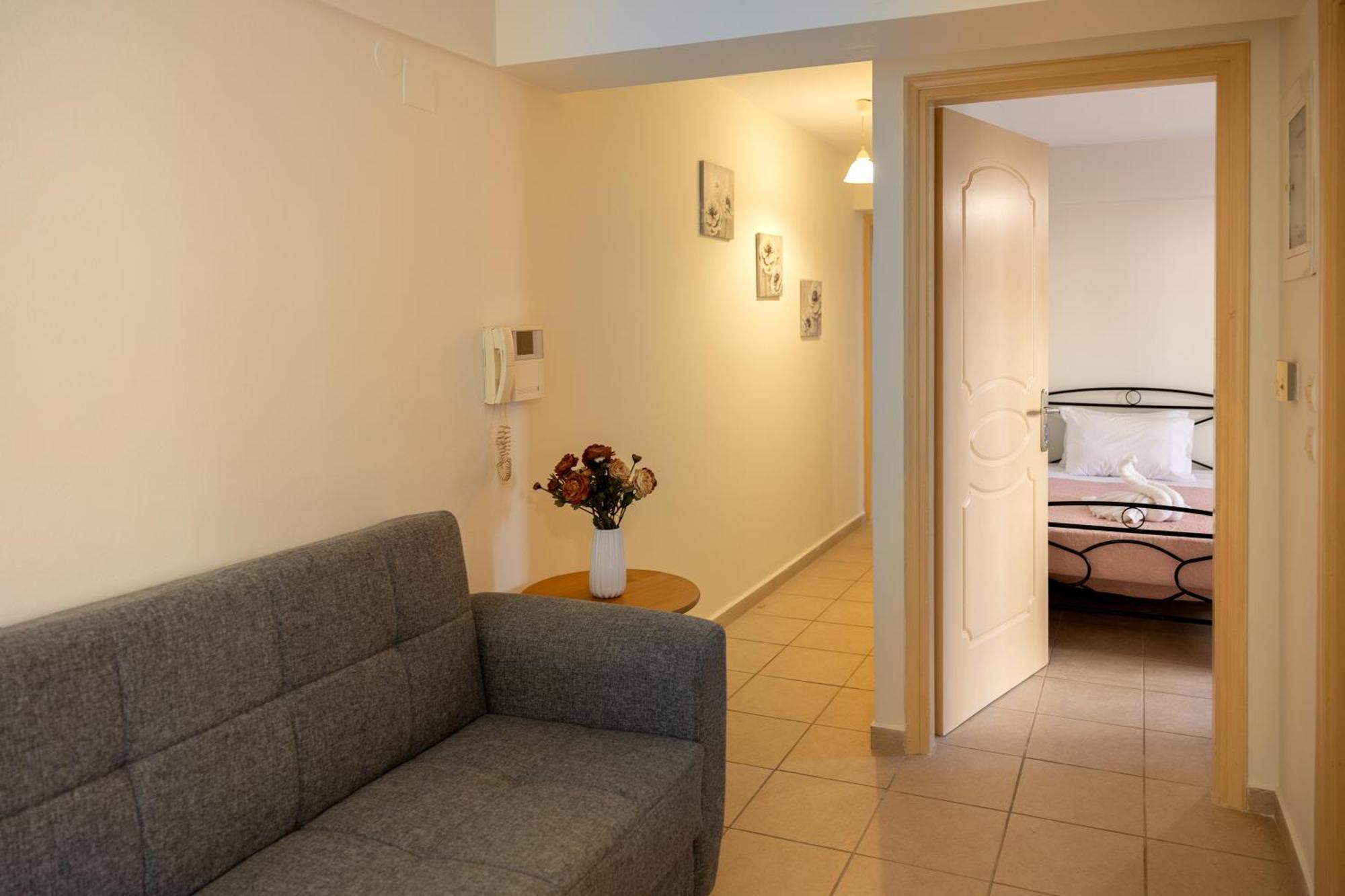 Pavlos Appartement *